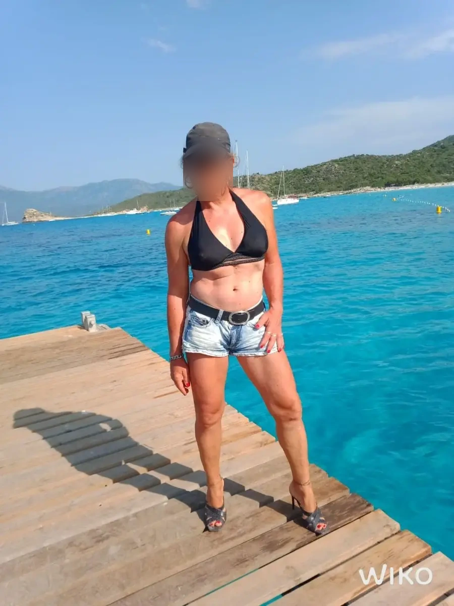 NaughtyCapucine